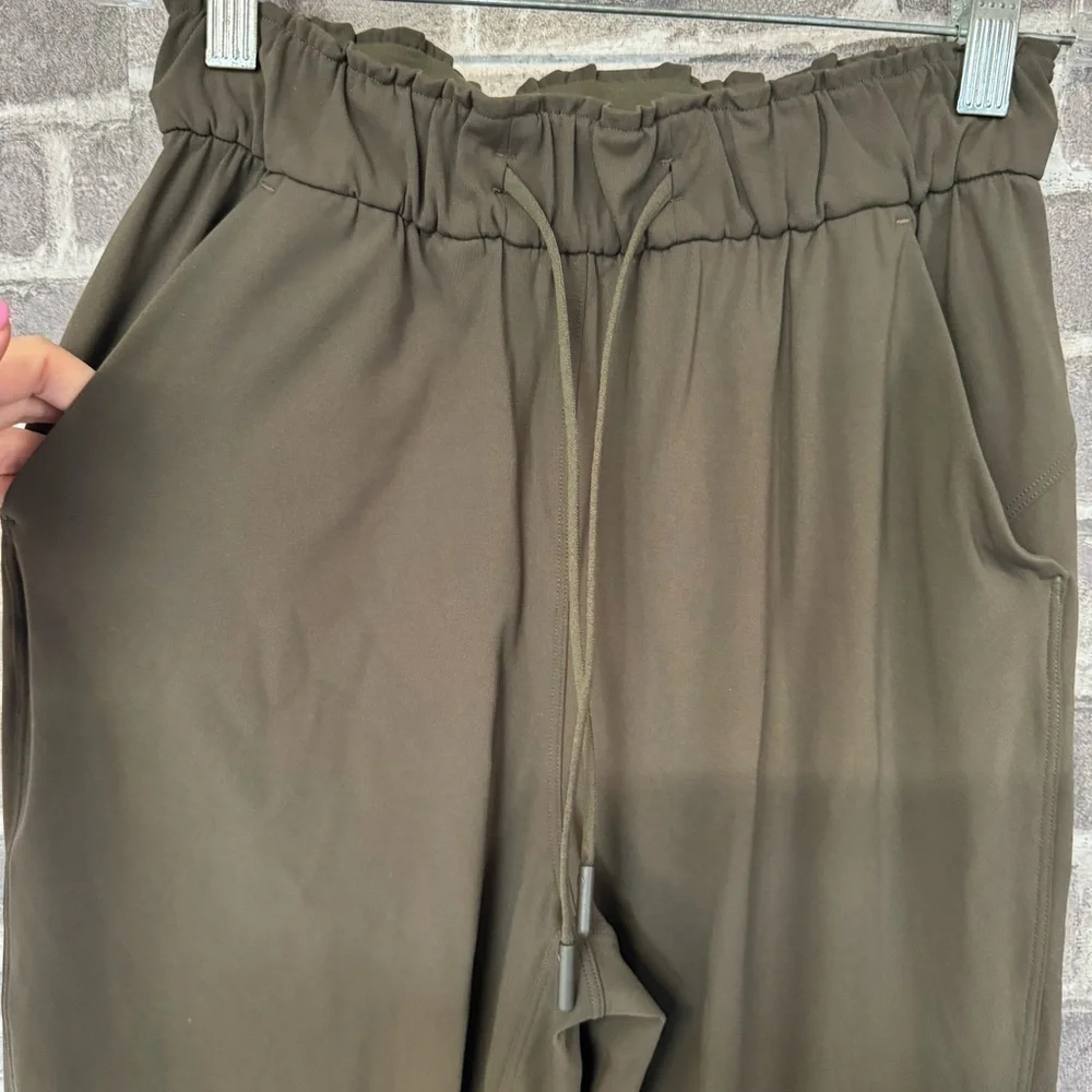 Lululemon Keep Moving Jogger olive green drawstring pockets